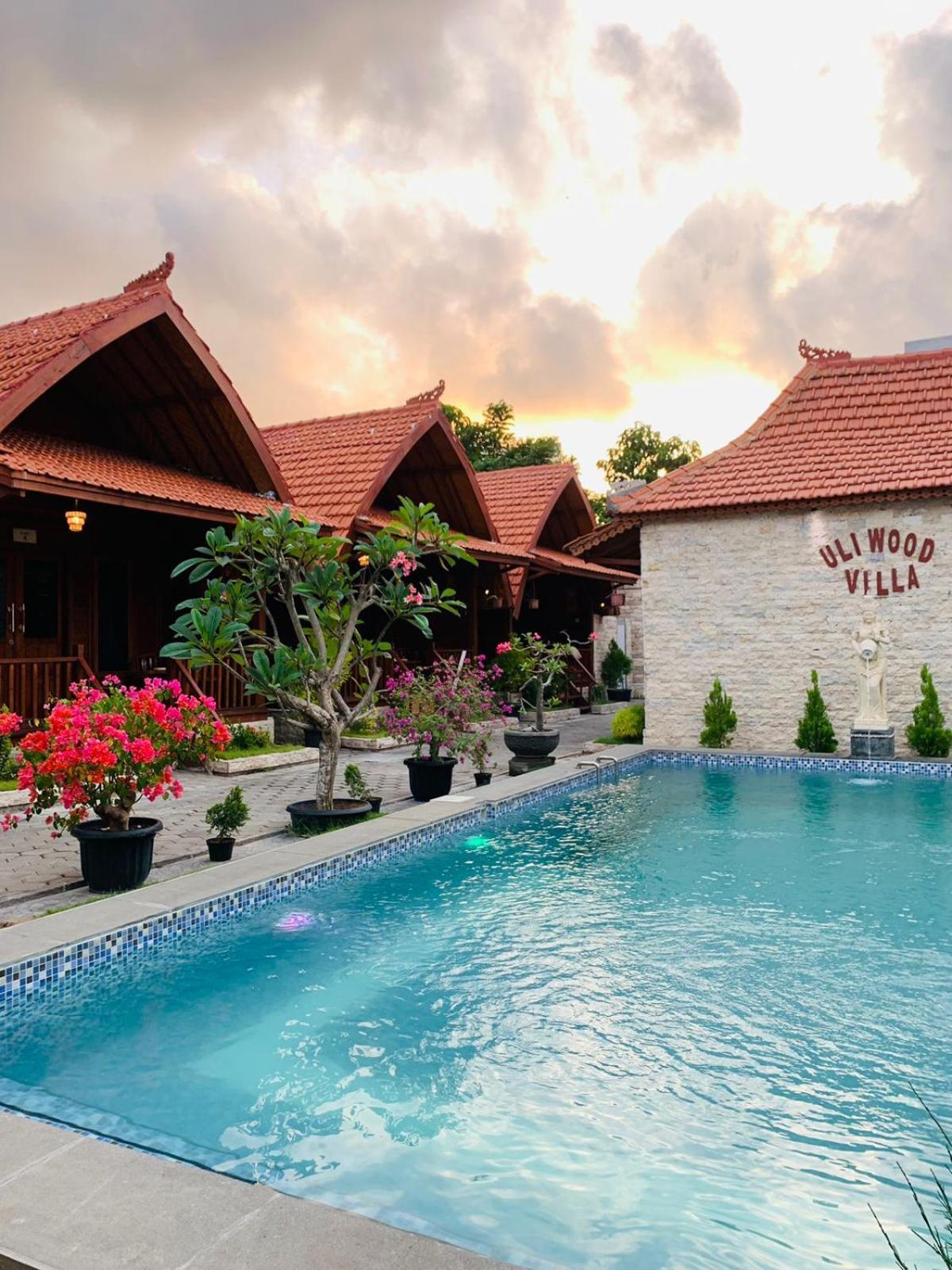 Uli Wood Villa, Jimbaran Bali - Near Gwk Exterior foto
